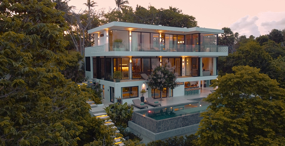 Casa Alma - Sleek modern tropical holiday villa